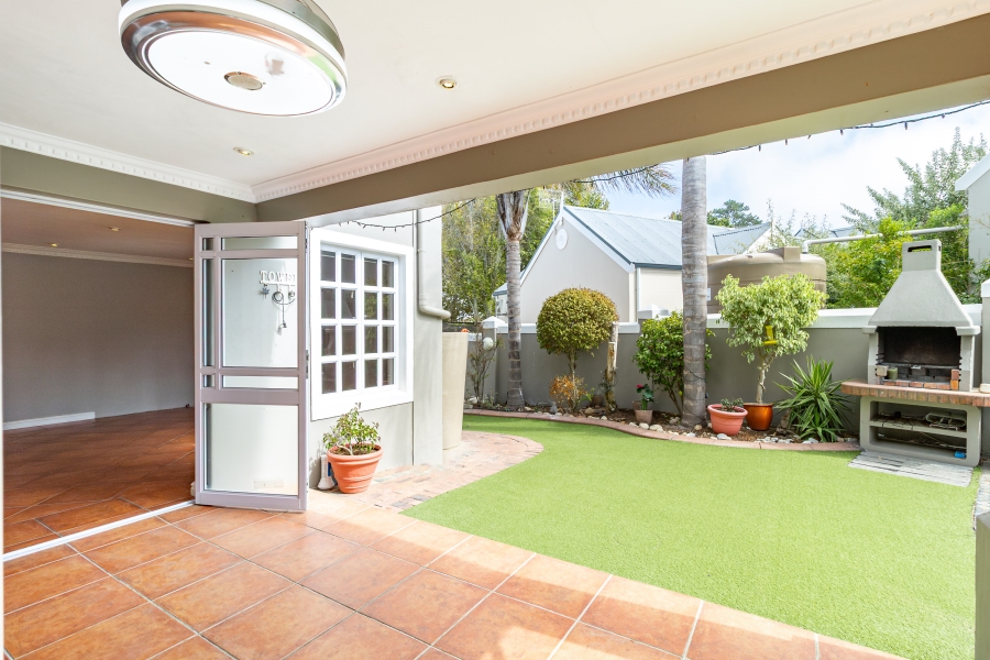 4 Bedroom Property for Sale in Zevendal Western Cape